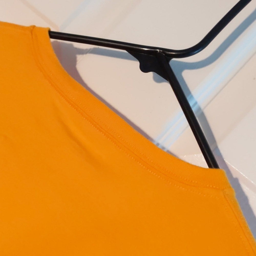 Amazon Essentials V-neck Tee . Regular Size XL - Picture 6 of 6